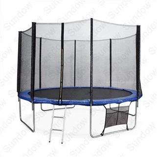 बड़े ट्रैम्पोलिन